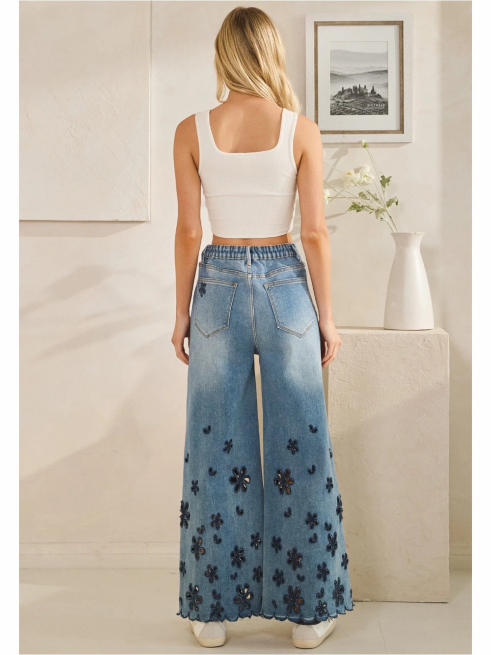 OLI & HALI MINERAL WASHED FLOWER
CUTOUTS SCALLOPED HEM DENIM PANTS - Picture 6 of 8